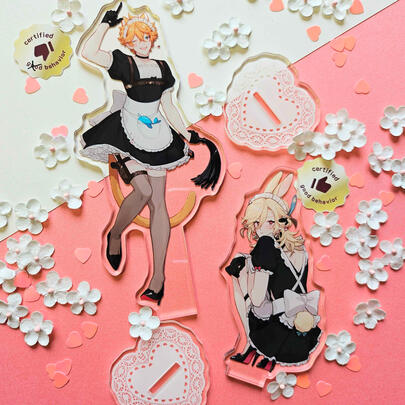 standees